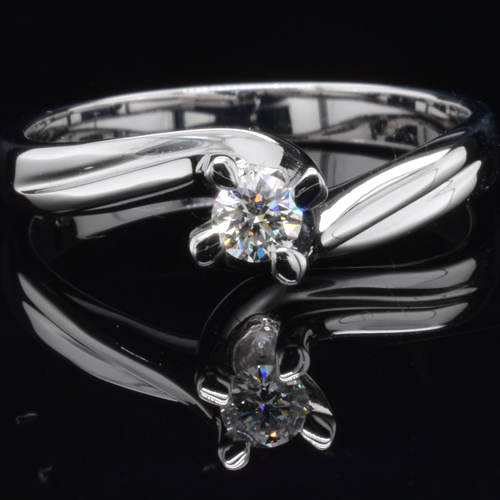 Λευκόχρυσο δαχτυλίδι μονόπετρο Κ18 με διαμάντι