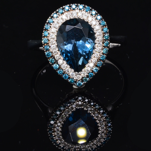 Λευκόχρυσο δαχτυλίδι Κ18 με London Blue Topaz και διαμάντια