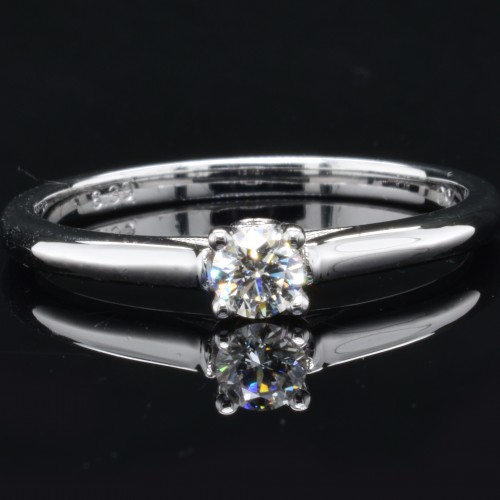 Μονόπετρο λευκόχρυσο δαχτυλίδι Κ18 με διαμάντι