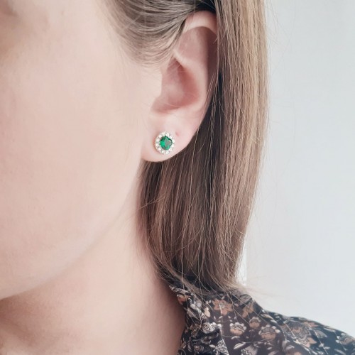 Λευκόχρυσα σκουλαρίκια cushion Κ14 με συνθετικό σμαράγδι