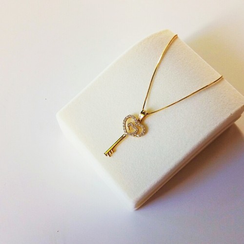Χρυσό μενταγιόν Κ14 με αλυσίδα