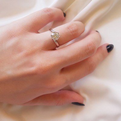 Λευκόχρυσο μονόπετρο δαχτυλίδι Κ14 με ζιργκόν