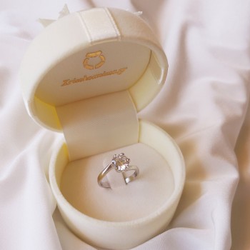 Λευκόχρυσο μονόπετρο δαχτυλίδι Κ14 με ζιργκόν