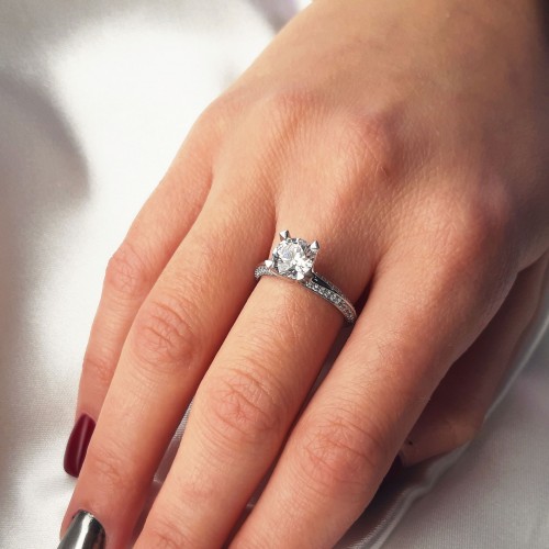 Λευκόχρυσο μονόπετρο δαχτυλίδι Κ14 με ζιργκόν