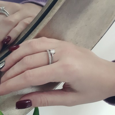 Λευκόχρυσο μονόπετρο δαχτυλίδι Κ14 με ζιργκόν