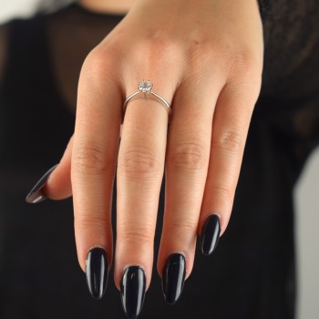 Λευκόχρυσο μονόπετρο δαχτυλίδι Κ9 με ζιργκόν