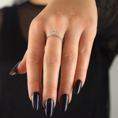 Λευκόχρυσο μονόπετρο δαχτυλίδι Κ9 με ζιργκόν