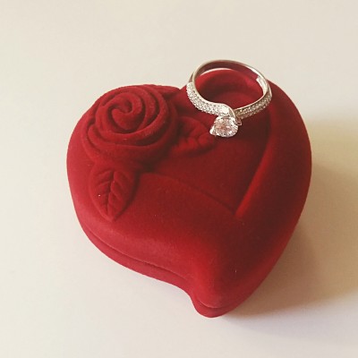 Λευκόχρυσο μονόπετρο δαχτυλίδι  Κ14