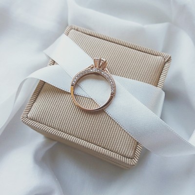 Δαχτυλίδι μονόπετρο από ροζ χρυσό Κ14 με ζιργκόν