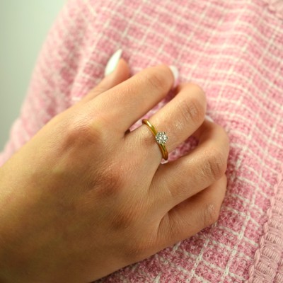 Χρυσό μονόπετρο δαχτυλίδι Κ18 με μοϊσανίτη