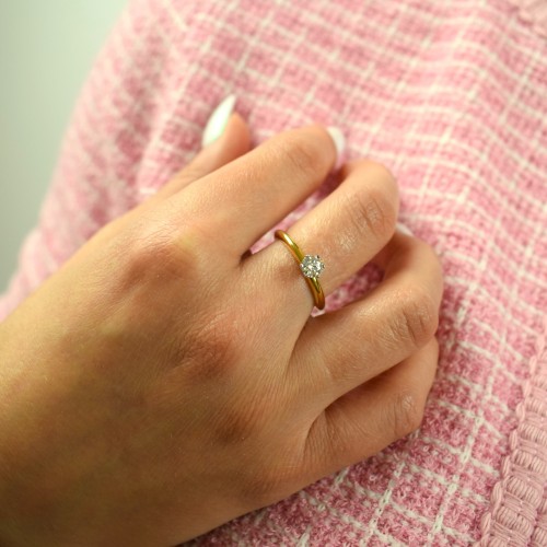 Χρυσό μονόπετρο δαχτυλίδι Κ18 με μοϊσανίτη