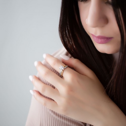 Χρυσό δαχτυλίδι μονόπετρο Κ9