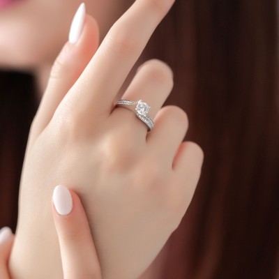 Λευκόχρυσο μονόπετρο δαχτυλίδι Κ14