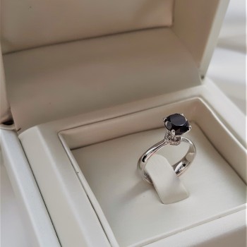 Λευκόχρυσο δαχτυλίδι μονόπετρο Κ18 με black diamond
