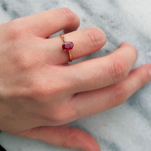 Ροζ χρυσό δαχτυλίδι Κ18 με ρουμπίνι και brilliant