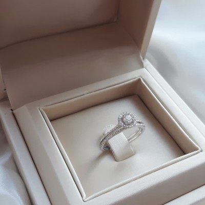 Λευκόχρυσο διπλό δαχτυλίδι Κ18 με διαμάντια