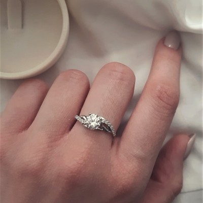 Λευκόχρυσο μονόπετρο δαχτυλίδι  Κ14