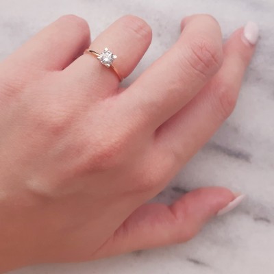 Ροζ χρυσό μονόπετρο δαχτυλίδι Κ9 με ζιργκόν