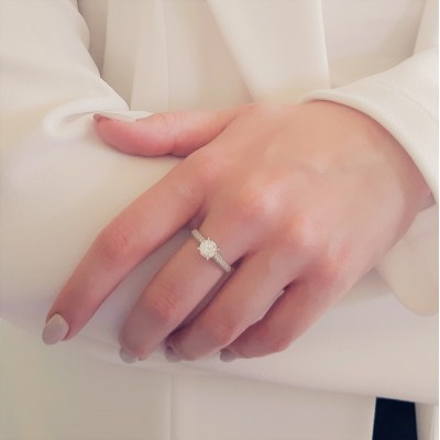 Λευκόχρυσο μονόπετρο δαχτυλίδι  Κ9