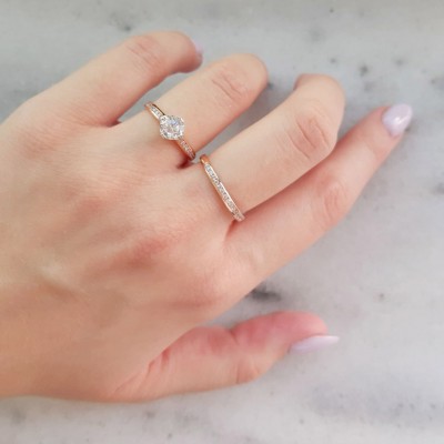 Ροζ χρυσό μονόπετρο και μισόβερο δαχτυλίδι Κ14 με ζιργκόν