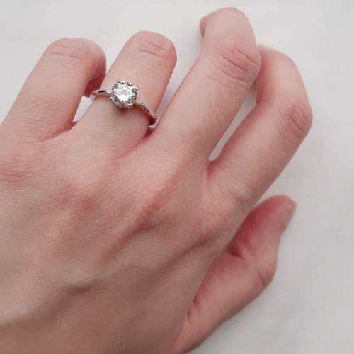 Λευκόχρυσο μονόπετρο δαχτυλίδι Κ14 με ζιργκόν