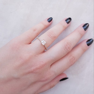 Χρυσό μονόπετρο δαχτυλίδι Κ14 με καρέ ζιργκόν