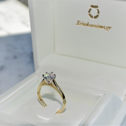 Χρυσό μονόπετρο δαχτυλίδι Κ18 με μοϊσανίτη