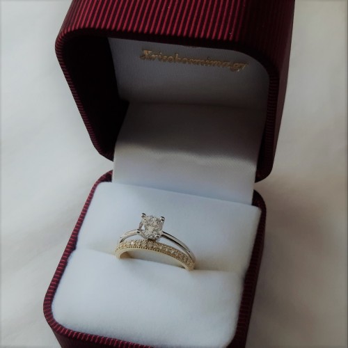 Χρυσό μονόπετρο δαχτυλίδι Κ9 με ζιργκόν