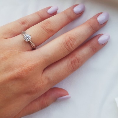 Μονόπετρο δαχτυλίδι λευκόχρυσο Κ14 με ζιργκόν