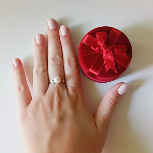 Λευκόχρυσο δαχτυλίδι Κ14 με μαργαριτάρι