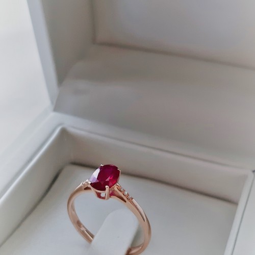 Ροζ χρυσό δαχτυλίδι Κ18 με ρουμπίνι και brilliant