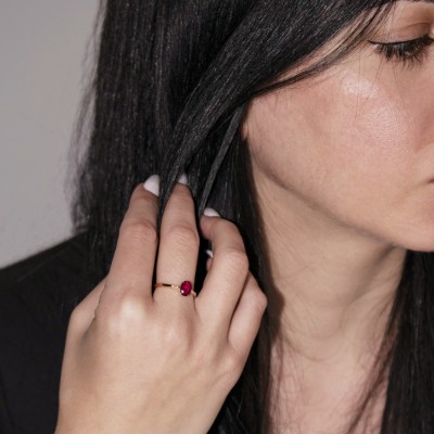 Ροζ χρυσό δαχτυλίδι Κ18 με ρουμπίνι και brilliant