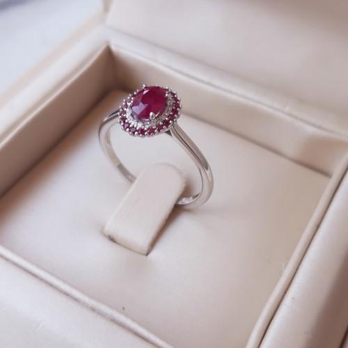 Λευκόχρυσο δαχτυλίδι Κ18 με διαμάντια και ρουμπίνια