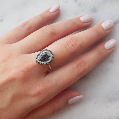 Λευκόχρυσο δαχτυλίδι Κ18 με London Blue Topaz και διαμάντια