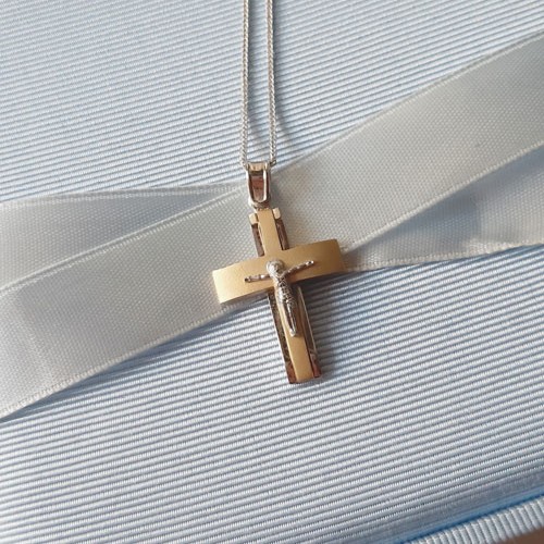 Μασίφ χρυσός σταυρός με τον Εσταυρωμένο Κ14 με αλυσίδα