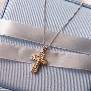 Δίχρωμος μασίφ σταυρός Κ14 με τον Εσταυρωμένο με αλυσίδα