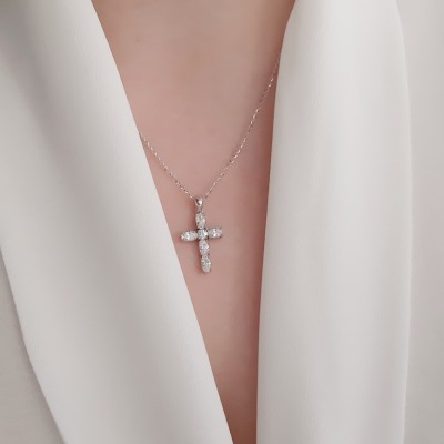 Λευκόχρυσος γυναικείος σταυρός Κ14 με αλυσίδα