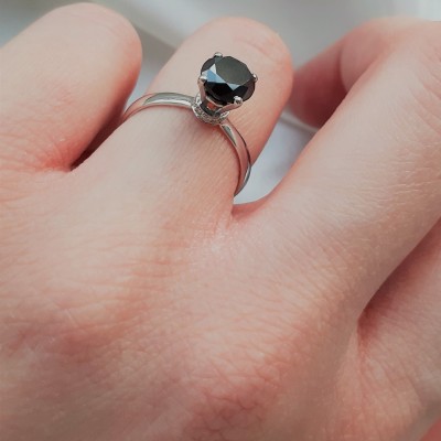 Λευκόχρυσο δαχτυλίδι μονόπετρο Κ18 με black diamond